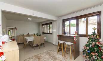 Imagem 4: Excelente casa com 228m² bem distribuída, semimobiliada, de alto padrão construtivo, com q