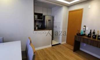 Imagem 3: Apartamento para venda no Jardim das Indústrias. Diversos comércios ao redor do imóvel