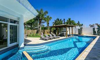 Imagem: Casa com piscina em Jurerê Internacional