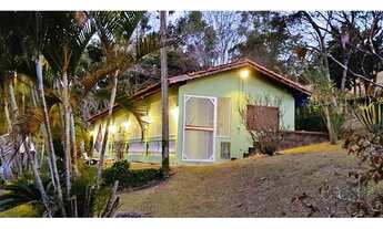 Imagem 3: Chácara para venda, possui 6.300 metros quadrados com 5 quartos