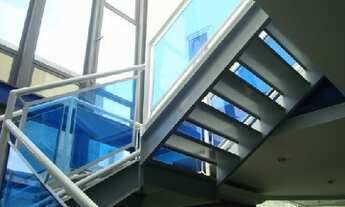 Imagem 3: Ponto comercial-Prédio envidraçado,aluguel 13.000,00/400m2com salão grande, 04 salas,7vaga