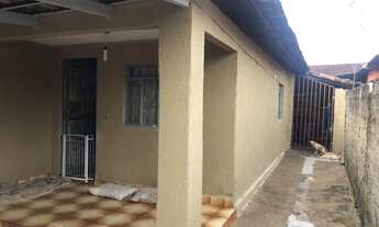 Imagem 2: Casa com barracões