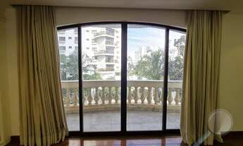 Imagem: Apartamento neoclássico de alto padrão