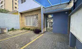 Imagem 2: Sobrado para aluguel e venda possui 380 metros quadrados com 10 quartos