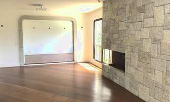 Imagem 4: Venda- Rua Caconde/fte Z1-296m2-4dts sendo 2 suítes-3 vagas-Vista fantástica