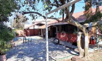 Imagem 2: Casa térrea à venda ou locação na Vila Suissa, com muito espaço e ótima localização