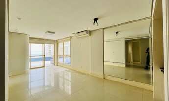 Imagem 2: Apartamento Garden com amplo terraço e vista parcial mar