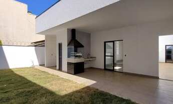 Imagem 2: Casa alto padrão, ótima localização para venda possui 140 M² com 3/4 sendo 01 suíte, área