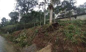 Imagem: Excelente Terreno em aclive com platô pronto