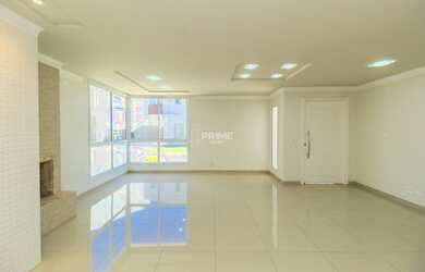 Imagem 7: Belíssima casa em condomínio fechado exclusivo em Santa Felicidade. Casa ampla de alto pad