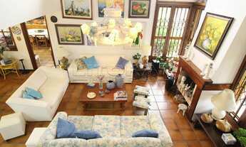 Imagem 3: Sobrado diferenciado muito bem construído localizado no coração de Xangri-Lá, bem próximo