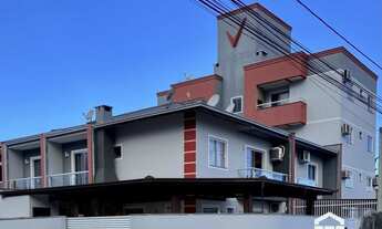 Imagem 2: SOBRADO GEMINADO DE ESQUINA