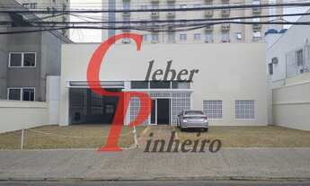 Imagem: Centro comercial para aluguel tem 764 metros