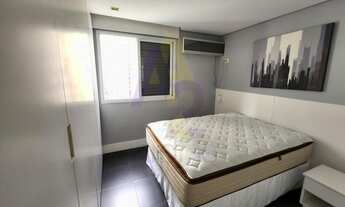 Imagem 6: Apartamento espaçoso, todo reformado e mobiliado. Com ar condicionado em prédio com lazer