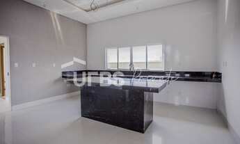 Imagem 4: Casa de condomínio sobrado para venda possui 235 metros quadrados com 4 quartos