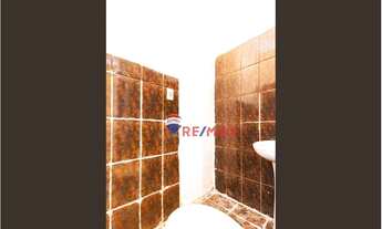 Imagem 3: Condomínio com 19 casas construídas, 2 salões comerciais e 2 vagas à venda, 165 m² por R