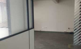 Imagem 5: Prédio no Centro Comercial em Alphaville