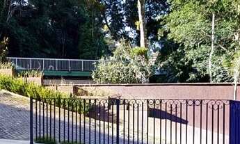 Imagem 3: Casa triplex para venda possui 131 metros quadrados com 3 quartos