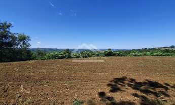 Imagem: Linda área com vista em topo de morro em