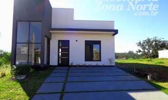 Imagem: Casa elegante, nuca habitada, localizada