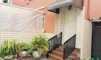 Imagem 2: CASA ALTA DE 03 DORMITÓRIOS SALA AMPLA E QUINTAL NA VILA MATHIAS SANTOS SP