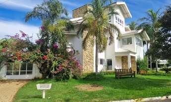 Imagem 2: Casa de condomínio para aluguel possui 680 metros quadrados com 6 quartos