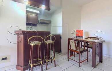 Imagem 2: Flat com localização privilegiada e mobiliado disponível para locação no Centro