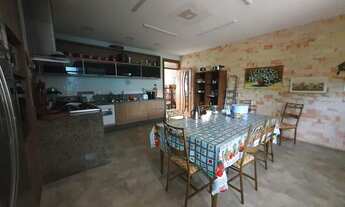 Imagem 5: Casa de condomínio sobrado para aluguel e venda possui 380 metros quadrados com 4 quartos