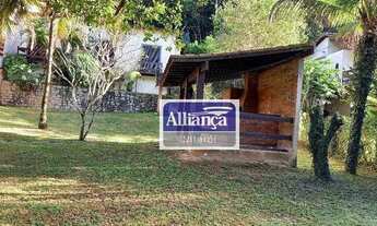 Imagem 5: Maravilhosa propriedade VAZIA e cercada pela natureza em Papucaia! 2.400m² de área total