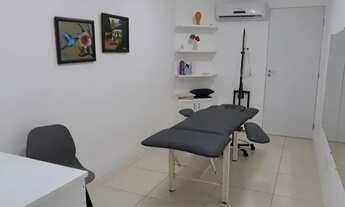 Imagem 5: Sala Comercial de 47m² c/ piso laminado e muita luz natural - Preço baixo para venda rápid