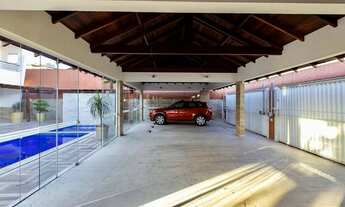 Imagem 4: Casa Alto Padrão com Piscina e Área de Churrasco em Balneário Camboriú para Temporada