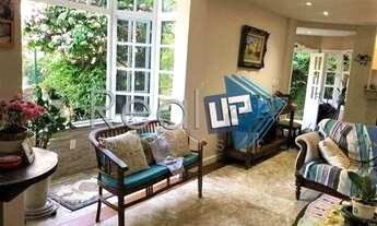 Imagem 2: Magnifica casa em rua bucólica