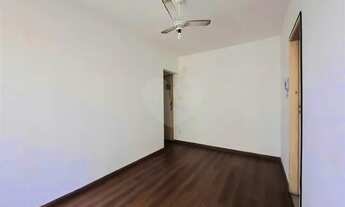 Imagem 2: Oportunidade Imperdível na Praça da Bnadeira!