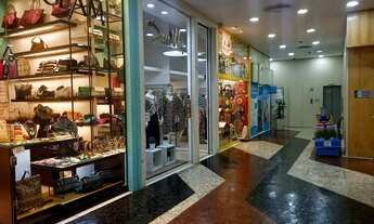 Imagem 4: Loja com 30 m2 no melhor de Ipanema. Banheiro interno próprio, ar condicionado central e a