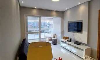 Imagem 6: Apartamento com 105 m2, 2 dormitórios, 1 suíte, varanda, 1 quadra da praia no Embaré!