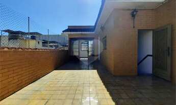 Imagem 2: Oportunidade Imperdível! Casarão Triplex bem localizado!