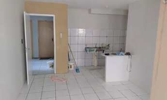 Imagem 2: Apartamento c/ 2 dormitórios para alugar, por R$ 750,00/mês- Tabapuá - Caucaia/CE