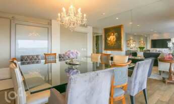 Imagem 4: Apartamento com 209m², 3 dormitórios sendo 3 suítes, 5 banheiros no total e 3 vagas