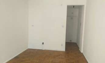 Imagem 2: Bem localizado Kitnet com 1 dormitório