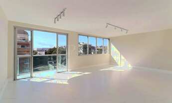 Imagem 2: Lindo Apartamento reformado em frente ao Curitibano, água verde, CURITIBA - PR