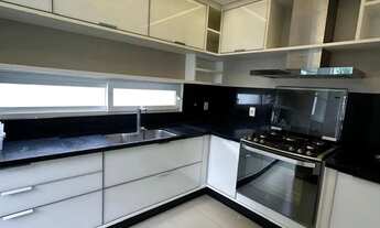 Imagem 7: Imóvel para aluguel com 350 metros quadrados com 4 quartos em Alphaville (Abrantes) - Cama