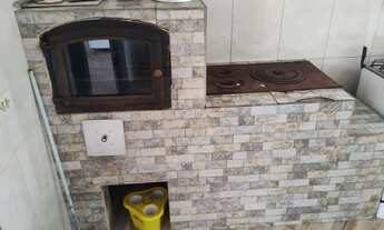 Imagem 4: Excelente residência com 04 quartos, piscina e ótima churrasqueira em praia de leste !!