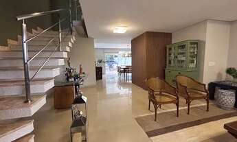 Imagem 7: Sobrado para venda possui 257 metros quadrados com 4 quartos