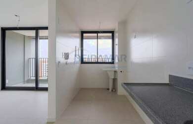 Imagem 2: Apartamento de 2 Quartos com Suíte, Varanda e 1 Vaga de Garagem à Venda no Casa 35 Águas