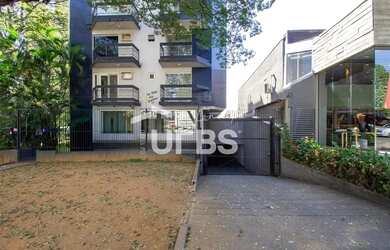 Imagem 6: Prédio comercial na esquina da Avenida 136 Setor Marista