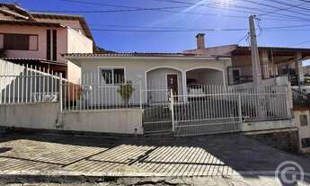 Imagem: Kitnet mobiliada no bairro Trindade local