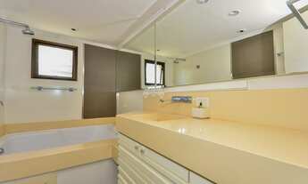 Imagem 5: Apartamento para venda possui 124 metros quadrados com 2 quartos em Bigorrilho - Curitiba