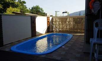 Imagem 3: Casa com piscina no Rau