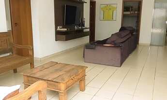 Imagem 7: Sobrado para venda possui 481 metros quadrados com 4 quartos em Residencial Paraíso - Fran