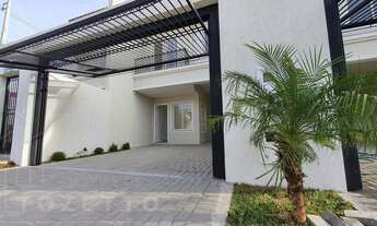 Imagem 3: Sobrado para Venda em Ponta Grossa, Uvaranas, 3 dormitórios, 1 suíte, 3 banheiros, 2 vagas